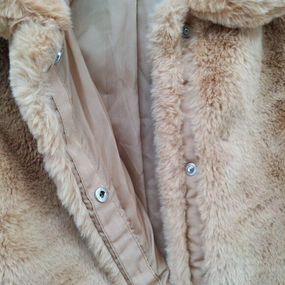 HM Faux Fur Teddy Coat Womens Beige Snap Front Collared Long Sleeve Jacket Sz 10 - Picture 8 of 9